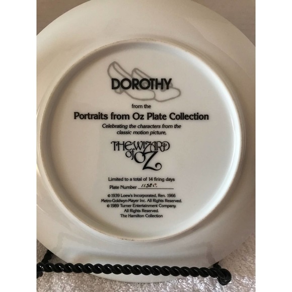 WIZARD OF OZ BY HAMILTON DOROTHY & SCARECROW PLATES - Picture 7 of 15
